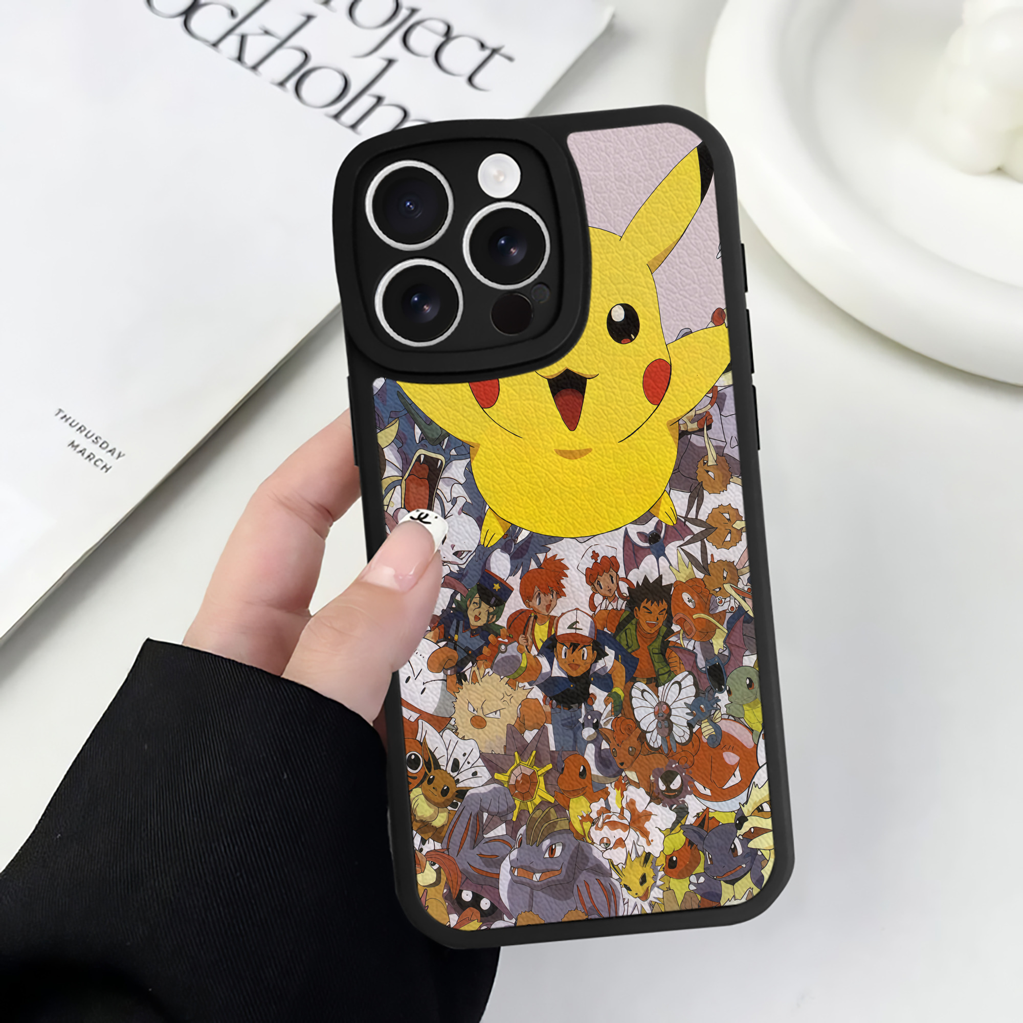 （画像用） ポケットモンスター Pokémon 【iPhone 16シリーズ対応】シリコンスマホケース（レザー調） 材質：シリコン